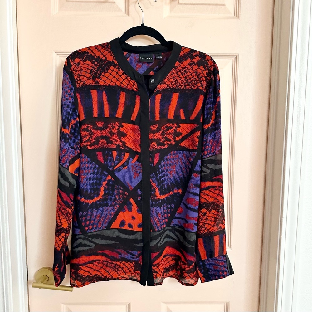 Bold print Tribal button up